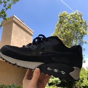 NOT AVAILABLE Nike Air Max 90 - Size 8.5